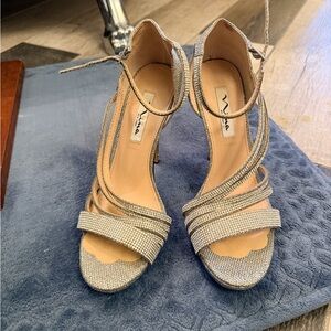 Gorgeous Sparkly Nina Rhinestone Wow Tall Silver Strappy 5” Heels size 9